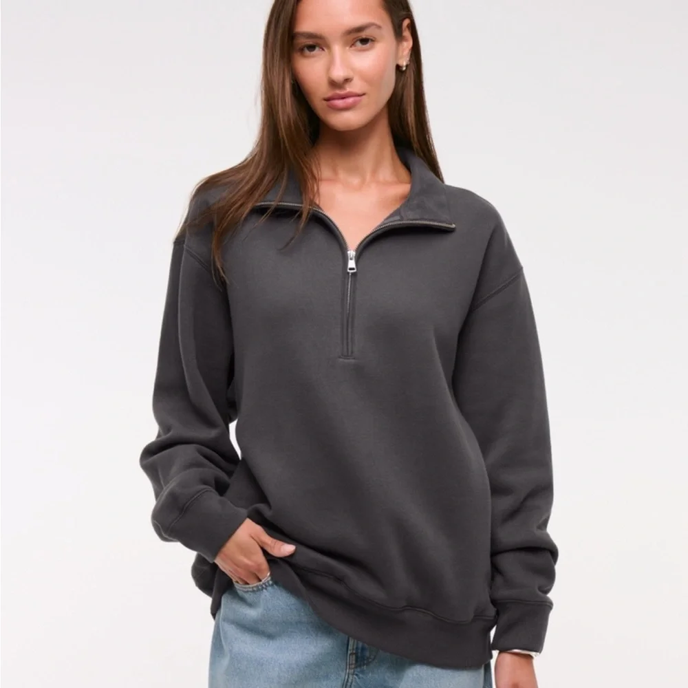 Abercrombie & Fitch Essential Vintage Sunday Dark Gray Half-Zip Sweatshirt - Picture 2 of 7